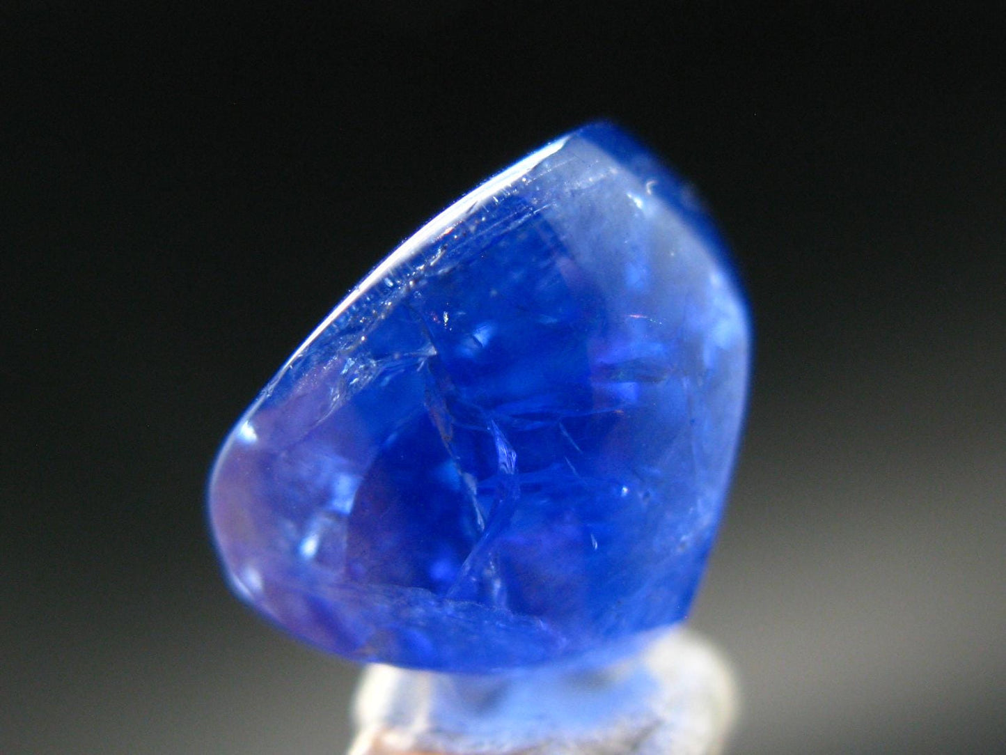 Fine Gem Tanzanite Zoisite Polished Stone From Tanzania - 24.07 Carats - 0.8"