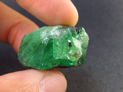 Gem Tsavorite Tsavolite Garnet Crystal From Tanzania - 61.80 Carats - 1.0"