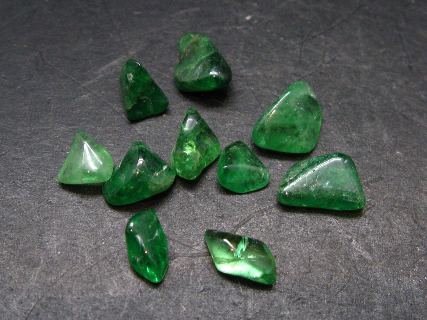 Lot of 10 Tsavorite Garnet Gem Tumbled Stones From Tanzania - 24.11 Carats
