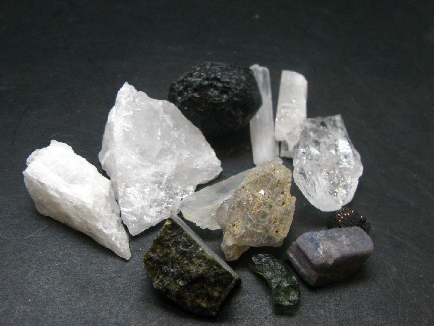 Synergy 12 Set Phenakite Moldavite Natrolite Petalite Danburite Tektite Scolecite Herderite Tanzanite Brookite 65.31 Gr