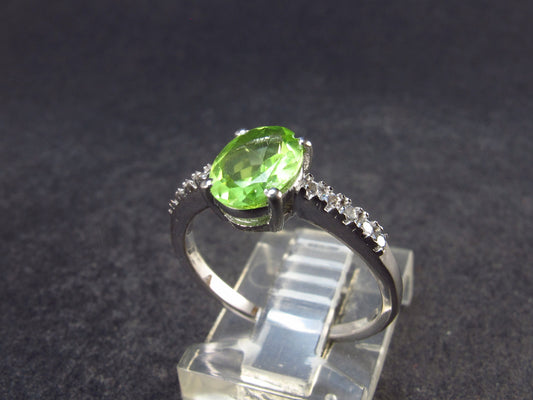 Natural Faceted Peridot Olivine Sterling Silver Ring - 1.86 Grams - Size 6