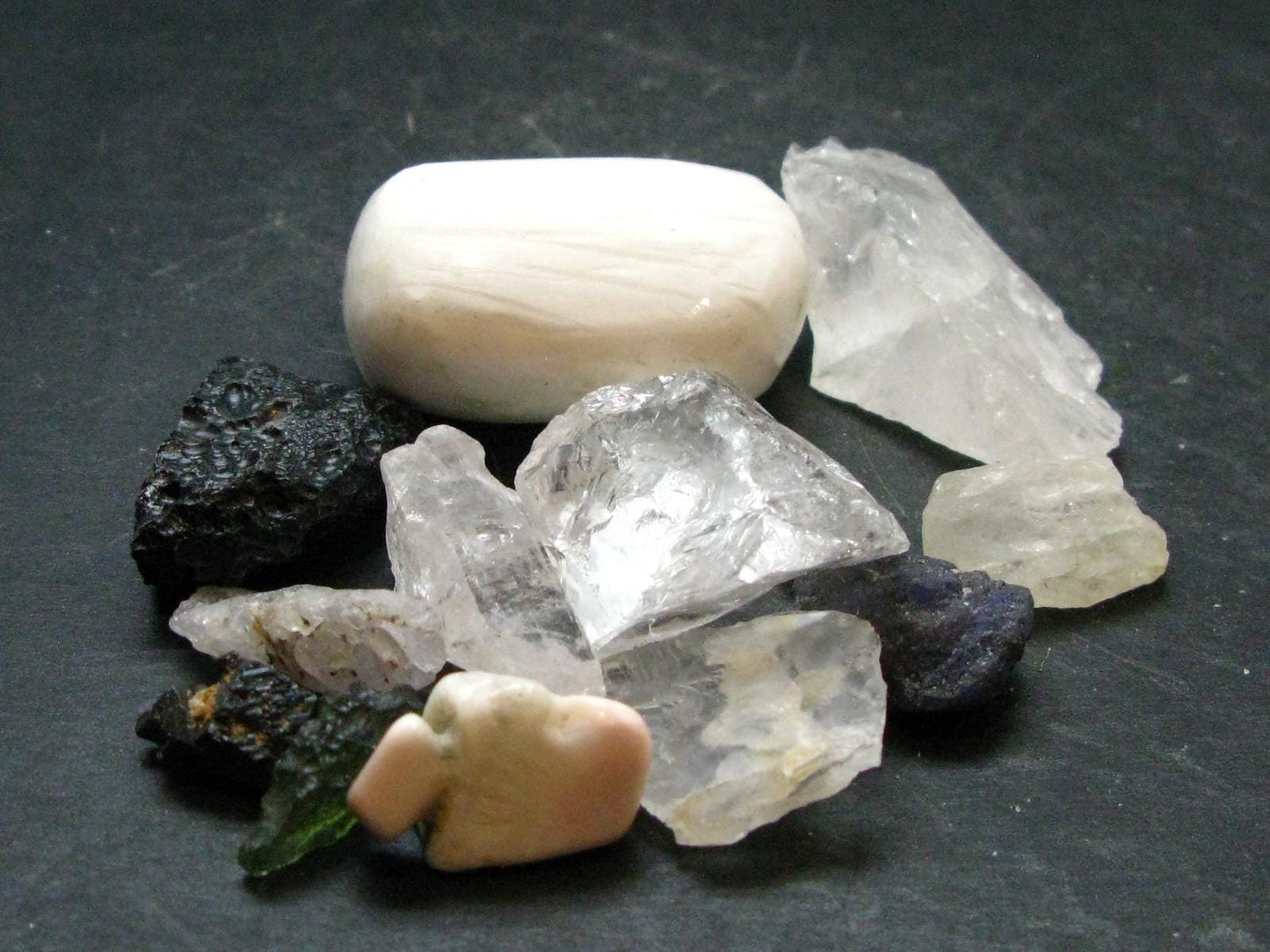 Synergy 12 Set Phenakite Moldavite Natrolite Petalite Danburite Tektite Scolecite Herderite Tanzanite Brookite 66.96 Gr