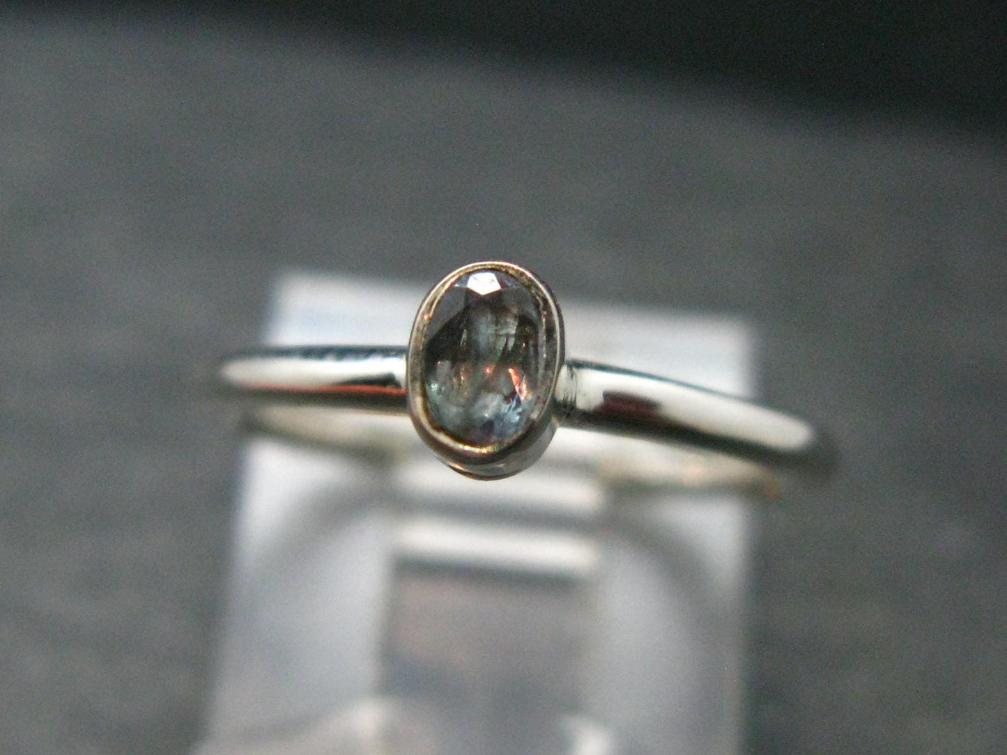 Genuine Alexandrite Gem Silver Ring From Russia - Size 4 - 1.32 Grams