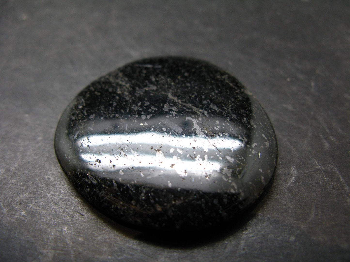 Rare Nuumite Nuummite Tumbled Stone From Greenland - 25.78 Grams - 1.8"