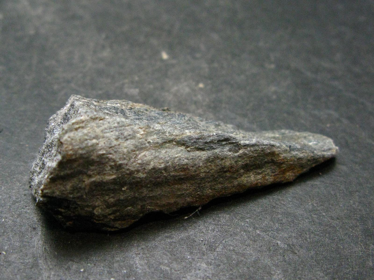 Rare ISUA Stone Raw Piece from Greenland - 1.9" - 11.06 Grams