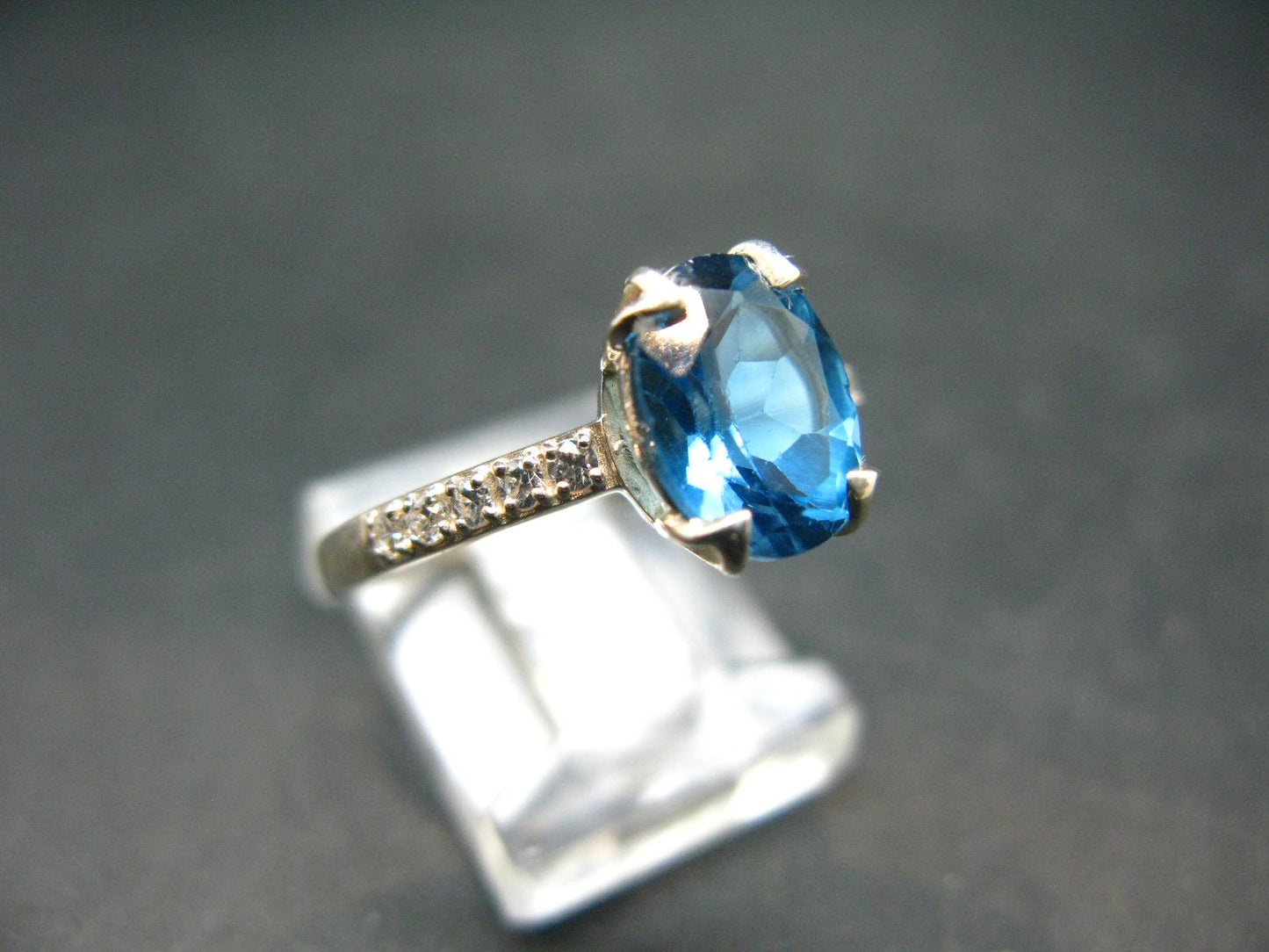 Natural Faceted Round Swiss Blue Topaz Crystal Sterling Silver Ring - 2.16 Grams - Size 7.75
