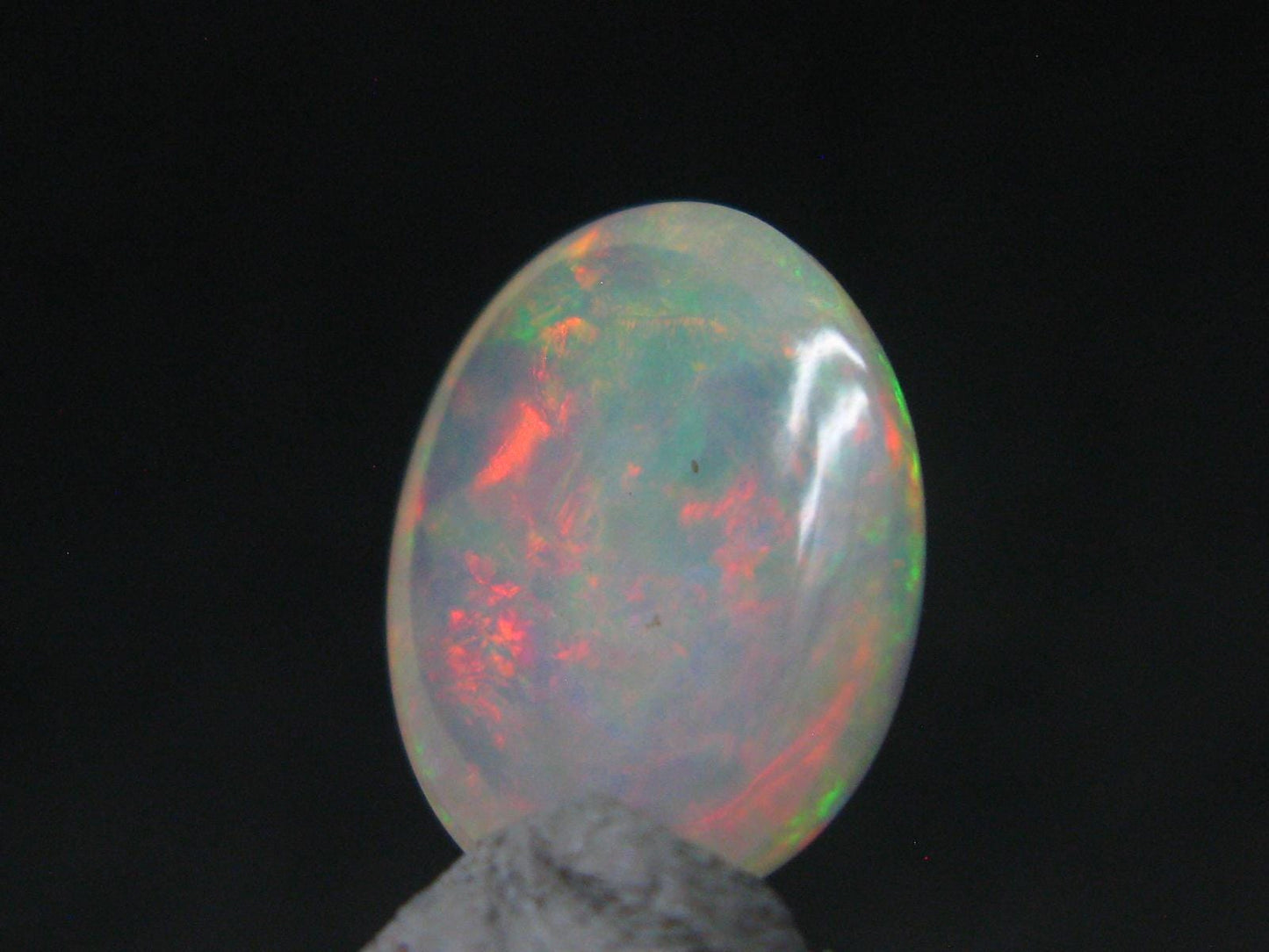 Precious Opal Cabochon From Welo Ethiopia - 4.64 Carats