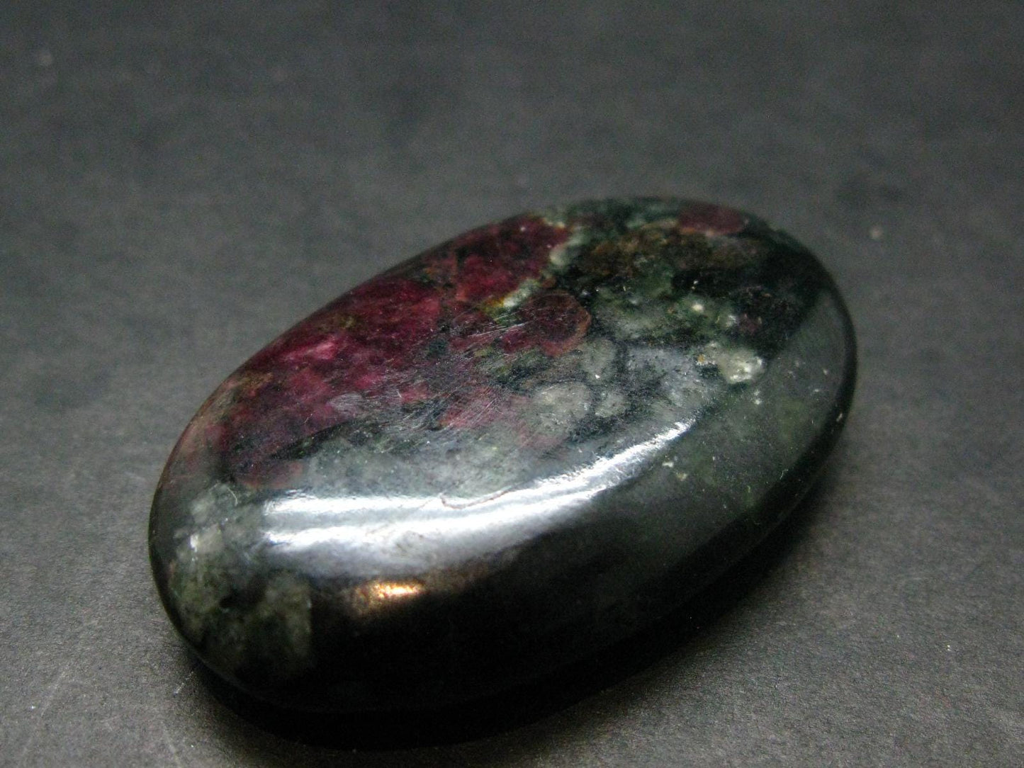Eudialyte Tumbled Stone From Russia - 1.6" - 20.41 Grams