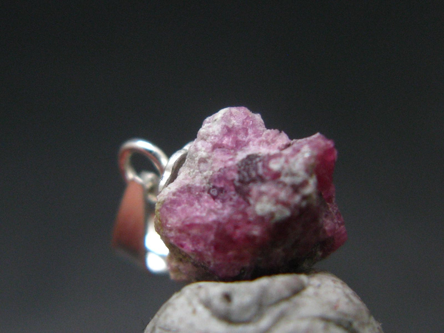 Bixbite Red Emerald Beryl Silver Pendant From Utah USA - 2.67 Carats - 0.6"