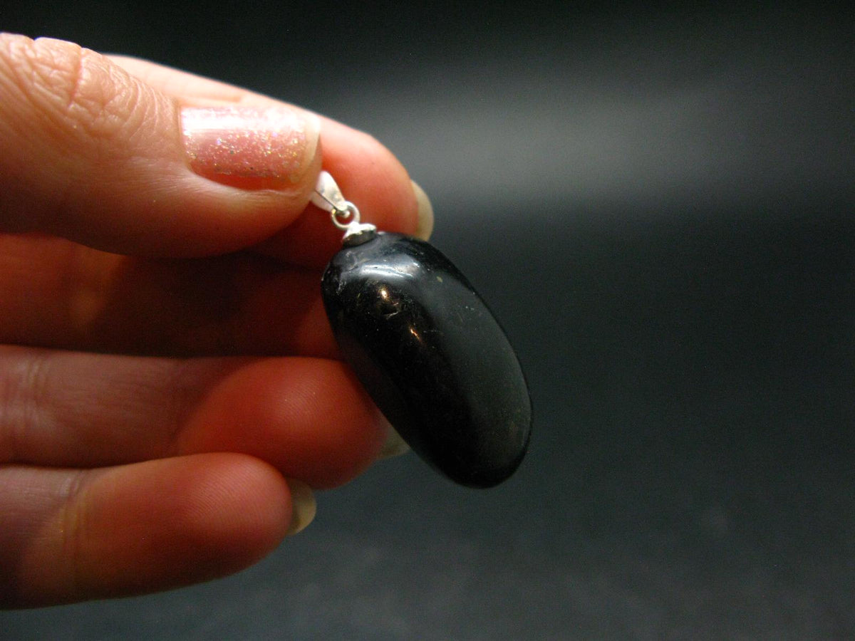 Very Rare Sterling Silver Nuumite Nuummite Pendant From Greenland - 1.4" - 8.34 Grams