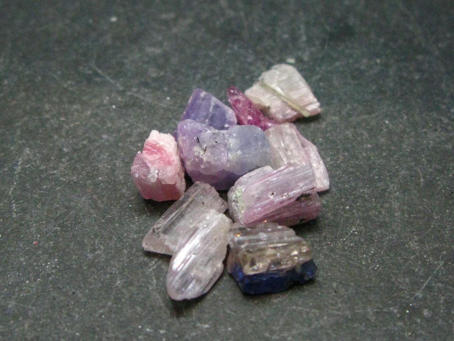 Lot of 10 Tanzanite Gem Untreated Pink Crystals From Tanzania - 20.70 Carats