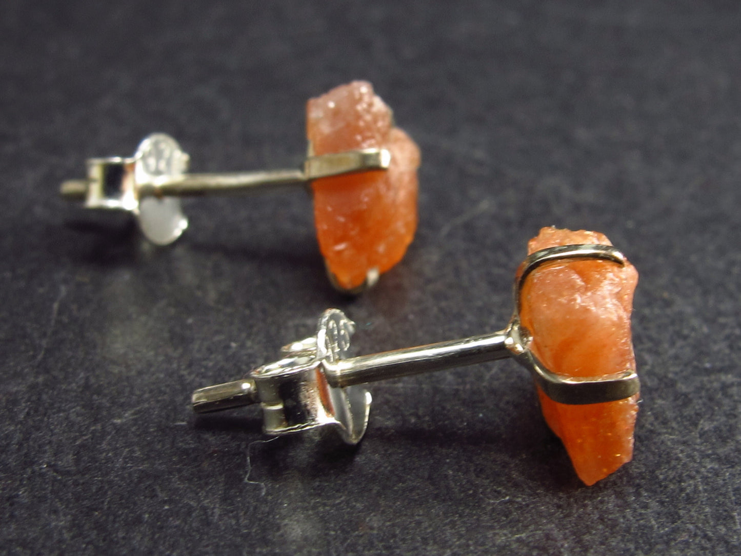 Natural Raw Shiny Sunstone Studs Earrings In Sterling Silver - 0.6"