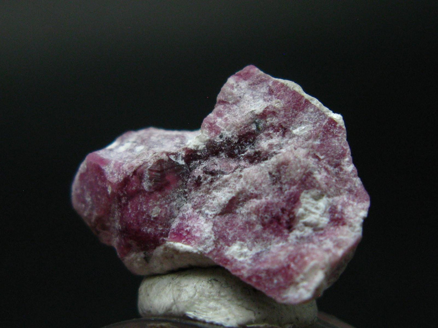 Nice Rare Gem Bixbite Red Emerald Beryl Crystal From Utah USA - 10.97 Carats