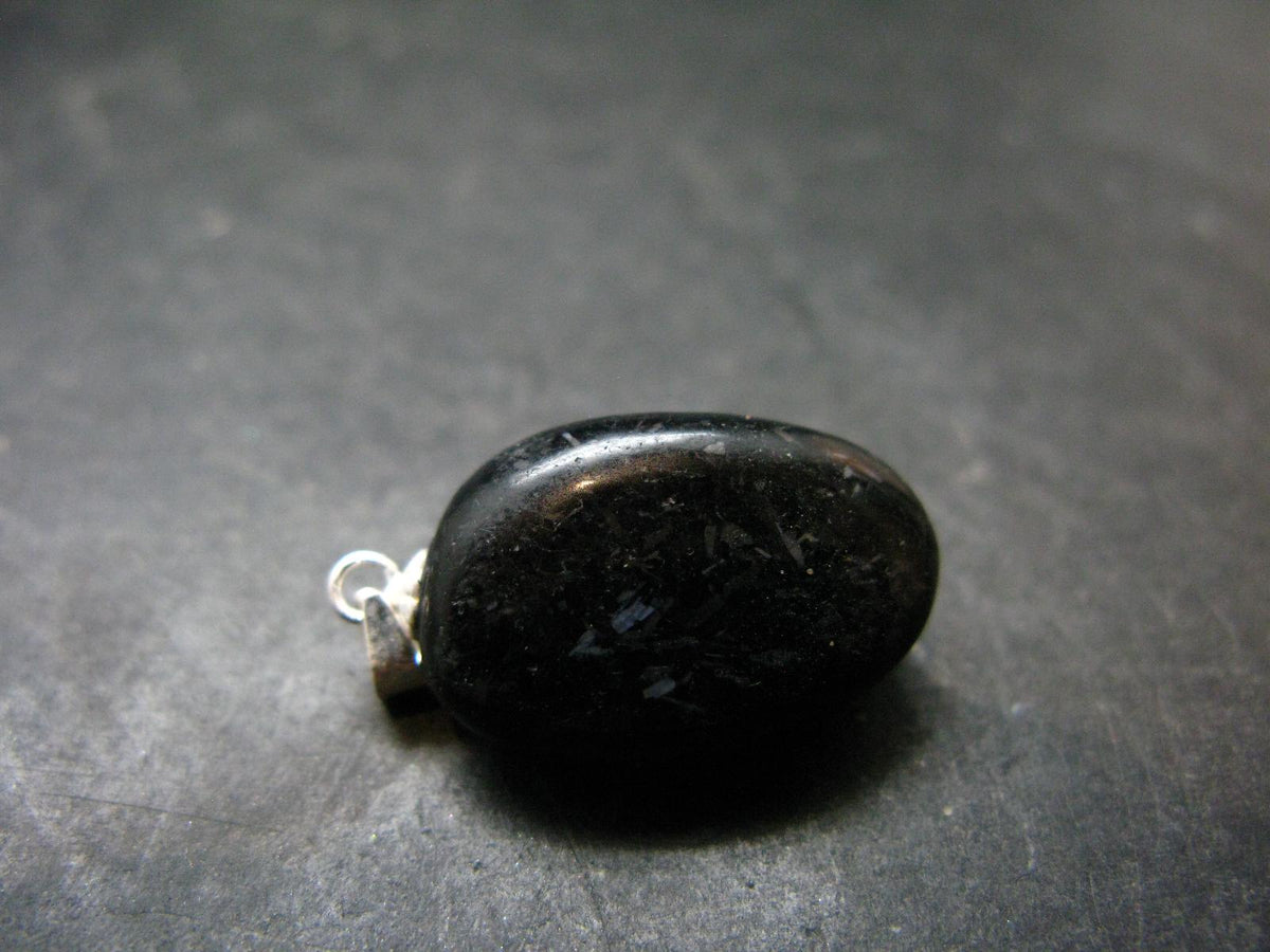 Very Rare Sterling Silver Nuumite Nuummite Pendant From Greenland - 1.1" - 5.07 Grams