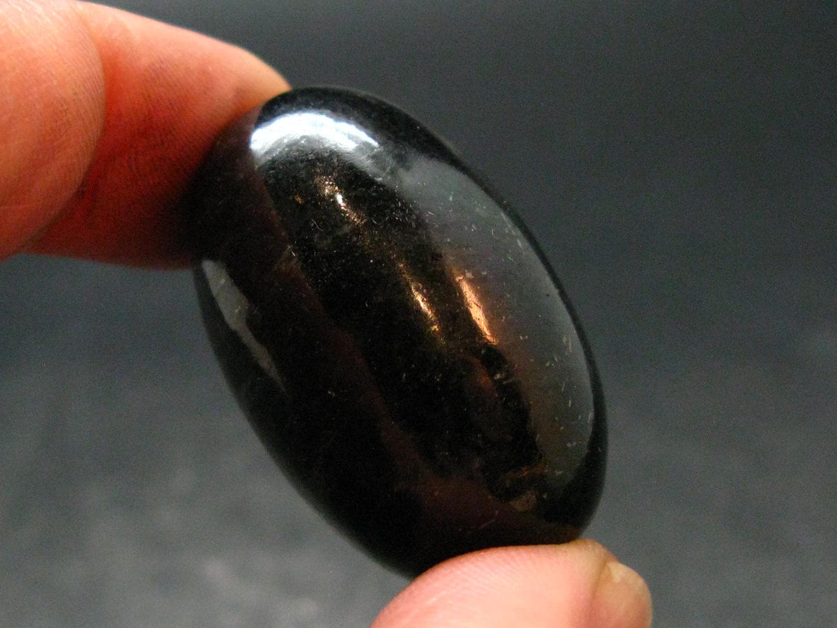 Rare Nuumite Nuummite Shiva From Greenland - 26.58 Grams - 1.4"