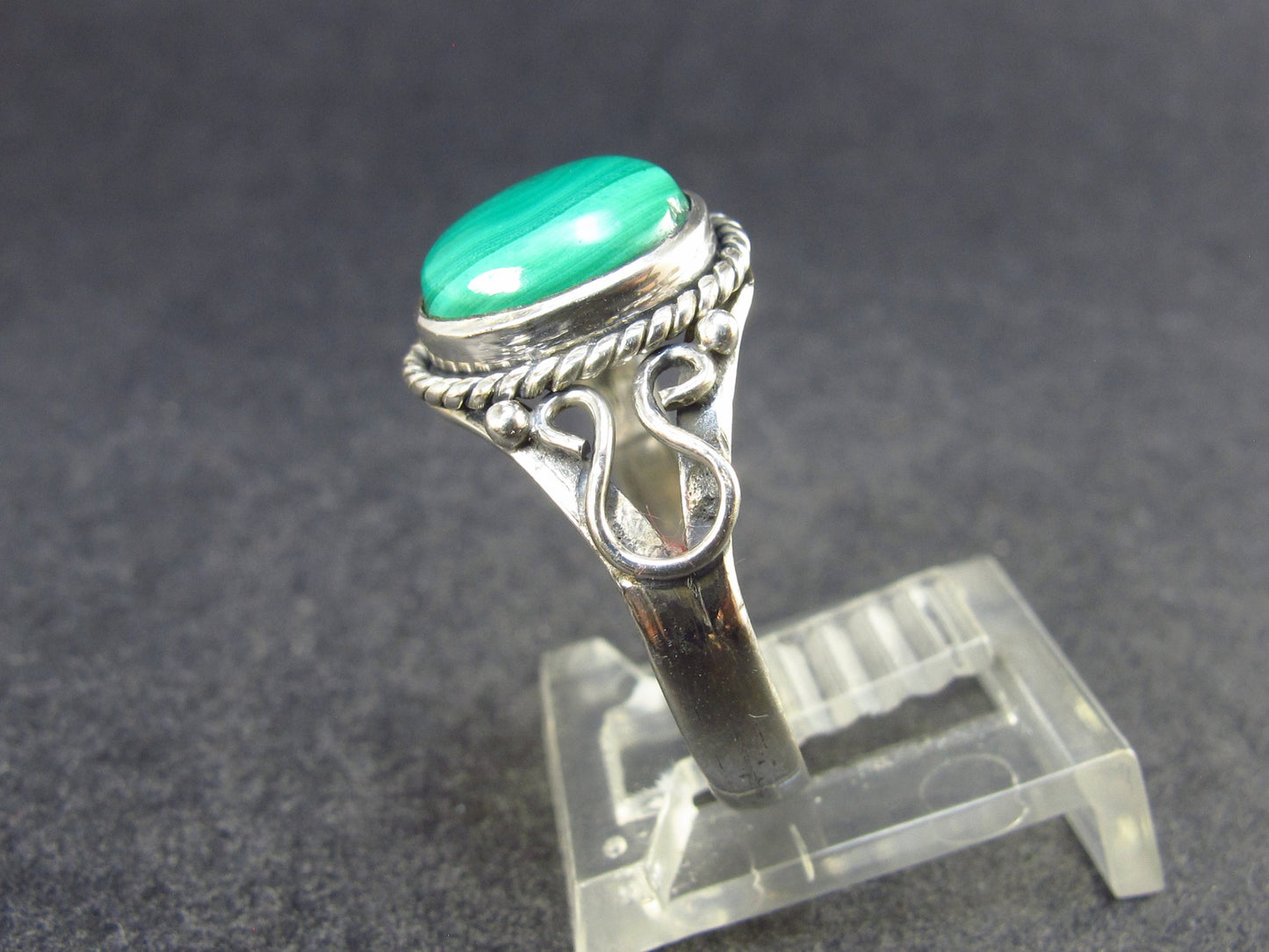 Malachite Cabochon Silver Ring - 3.48 Grams - Size 8.5