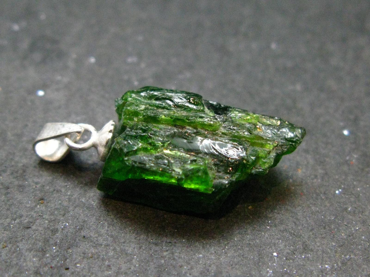 Green Chrome Diopside 925 Silver Pendant from Russia - 0.9" - 2.07 Grams