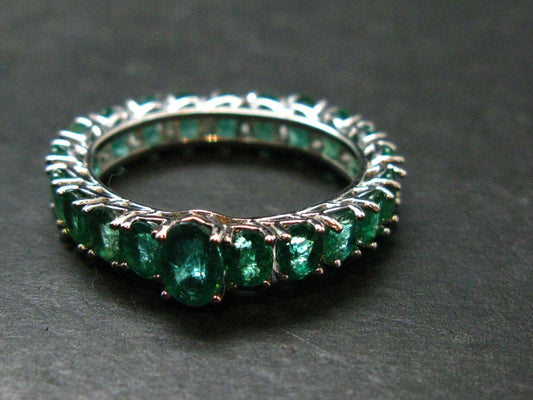 Emerald Faceted Silver Ring from Colombia - 2.64 Grams Total - Size 7
