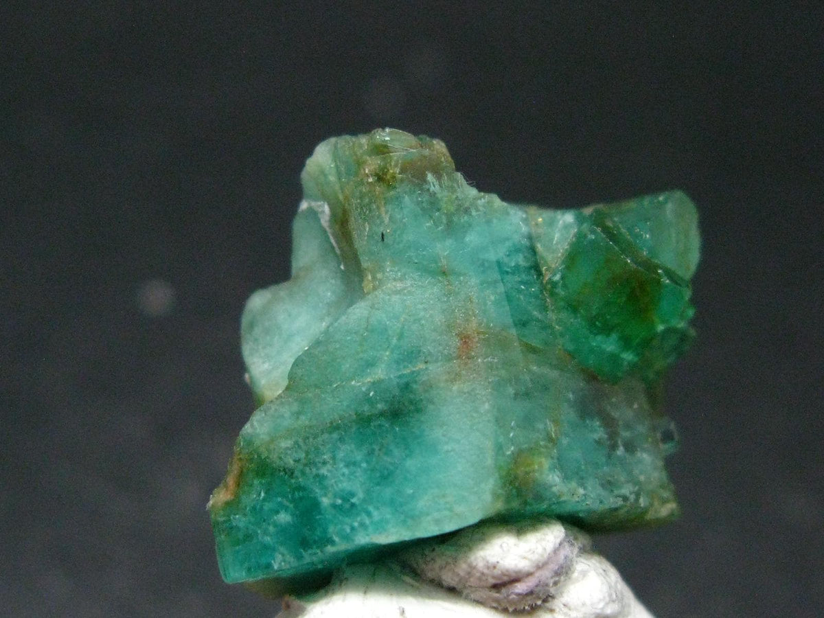 Emerald Beryl Crystal From Colombia - 27.88 Carats