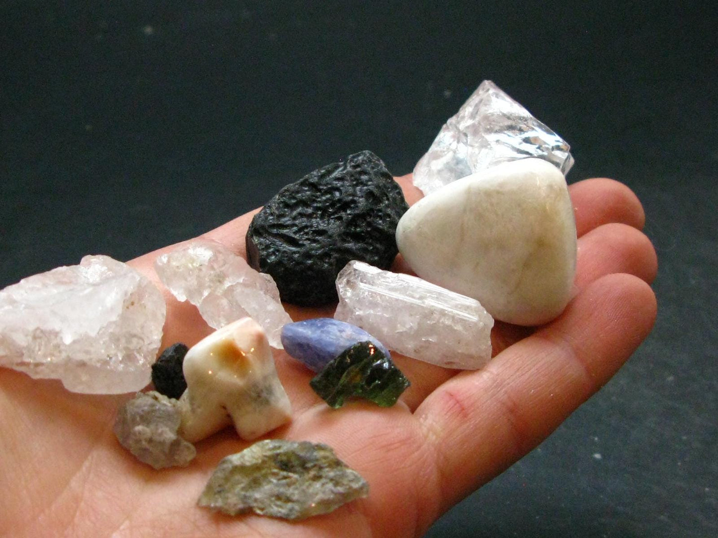Synergy 12 Set Phenakite Moldavite Natrolite Petalite Danburite Tektite Scolecite Herderite Tanzanite Brookite 68.19 Gr
