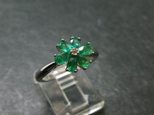 Emerald Faceted Silver Ring from Colombia - 2.70 Grams Total - Size 7