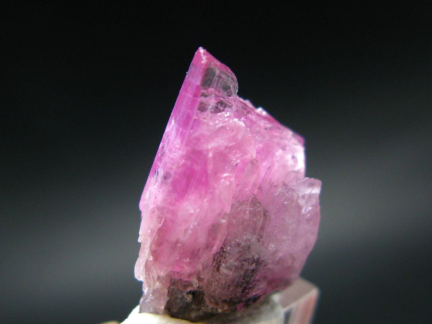 Tanzanite Gem Untreated Pink Crystal From Tanzania - 16.25 Carats - 0.8"