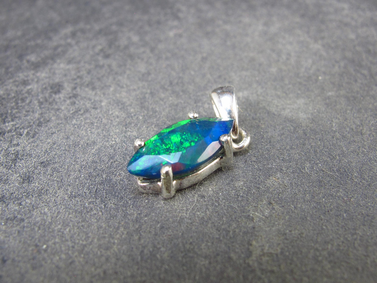 Rare Black Opal Sterling Silver Pendant from Australia - 0.7" - 1.04 Grams
