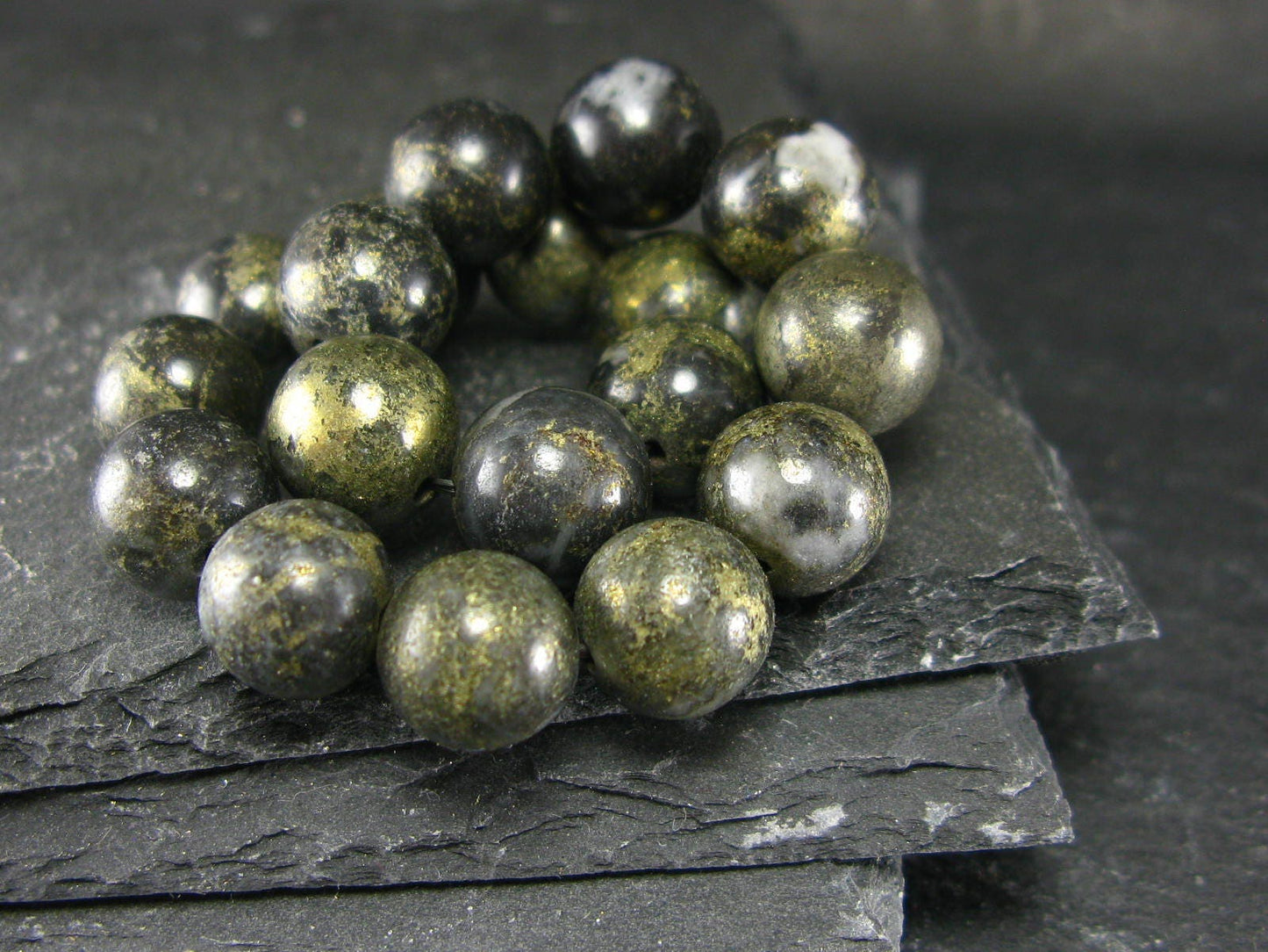 Healers Gold Genuine Bracelet ~ 7 Inches ~ 10mm Round Beads