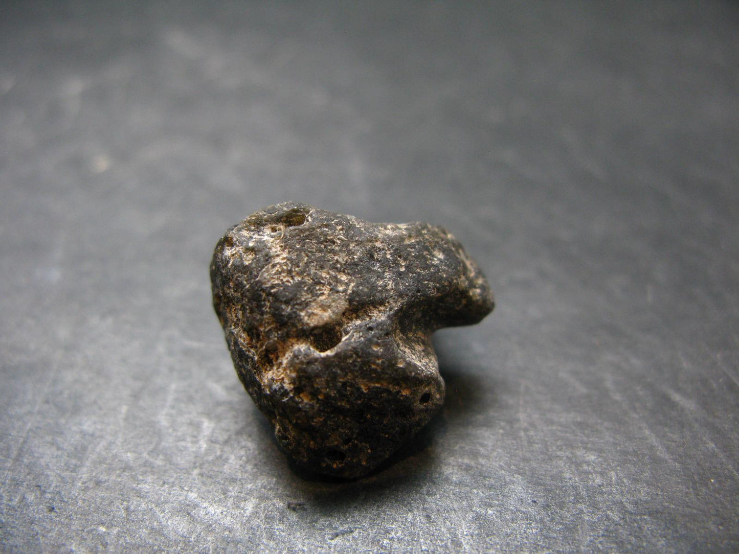 Meteor Splash Glass!! Fabulous Asymmetrical Rare Darwin Glass Tektite Pleistocene Piece From Australia - 0.7"