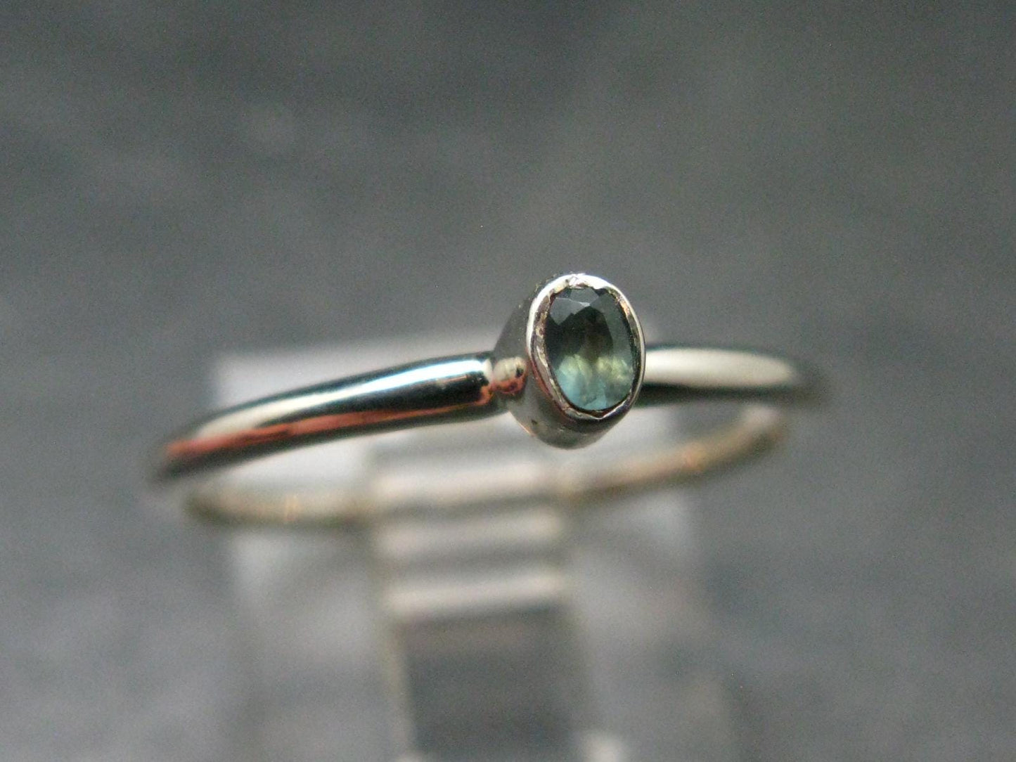 Genuine Alexandrite Gem Silver Ring From Russia - Size 7 - 1.45 Grams