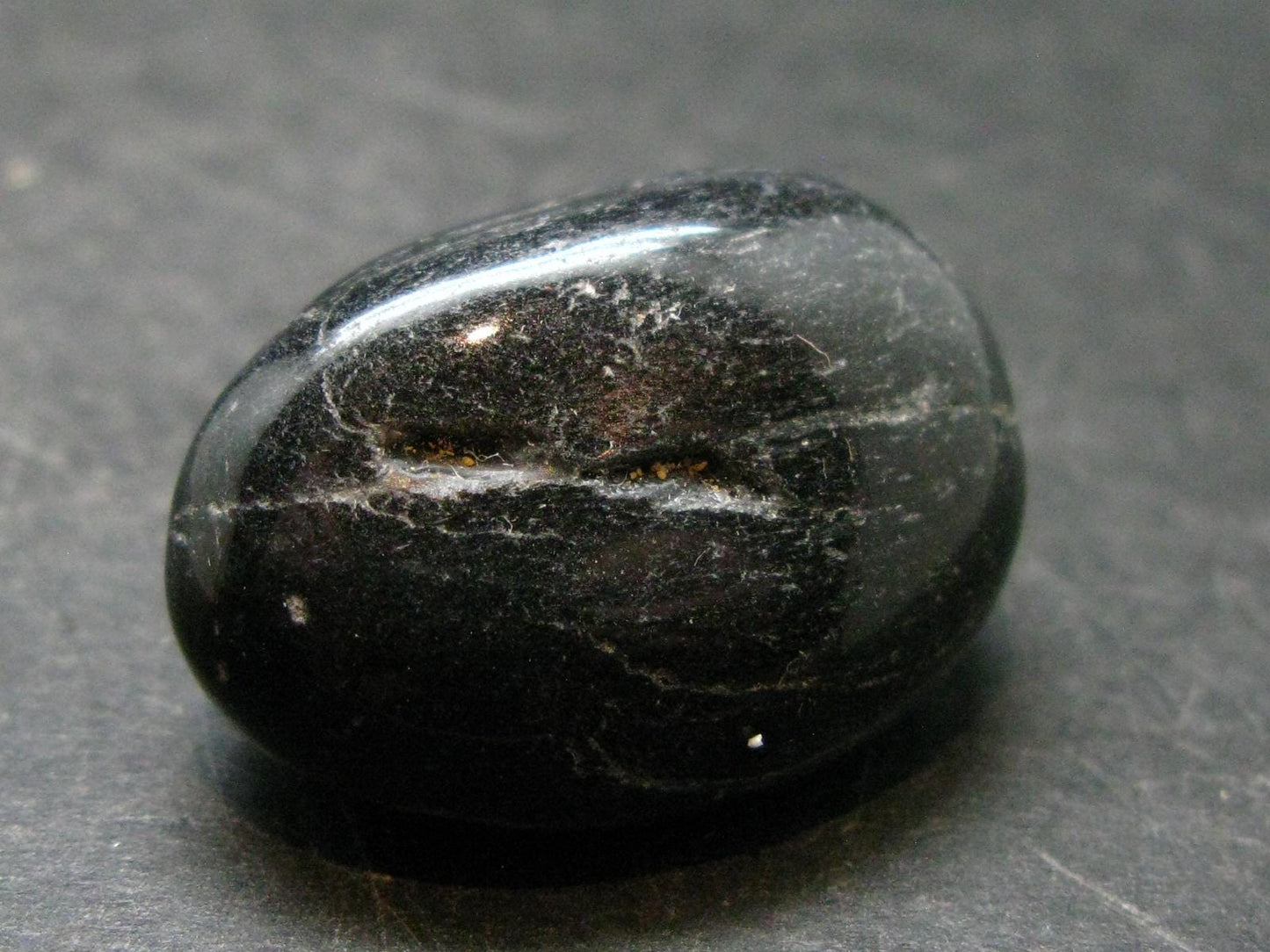 Rare ISUA Stone from Greenland - 1.1" - 15.0 Grams