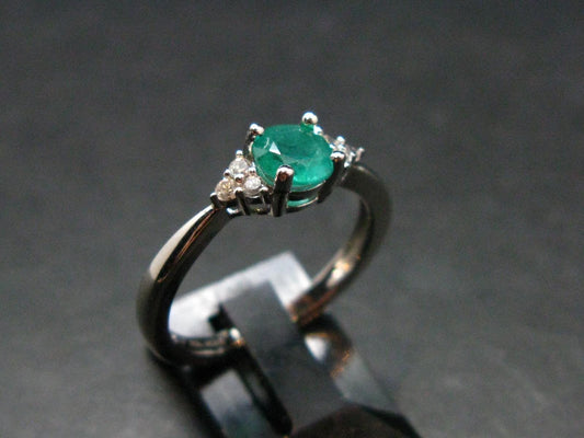 Emerald Crystal Silver Ring from Colombia - 0.65 carats - Size 7
