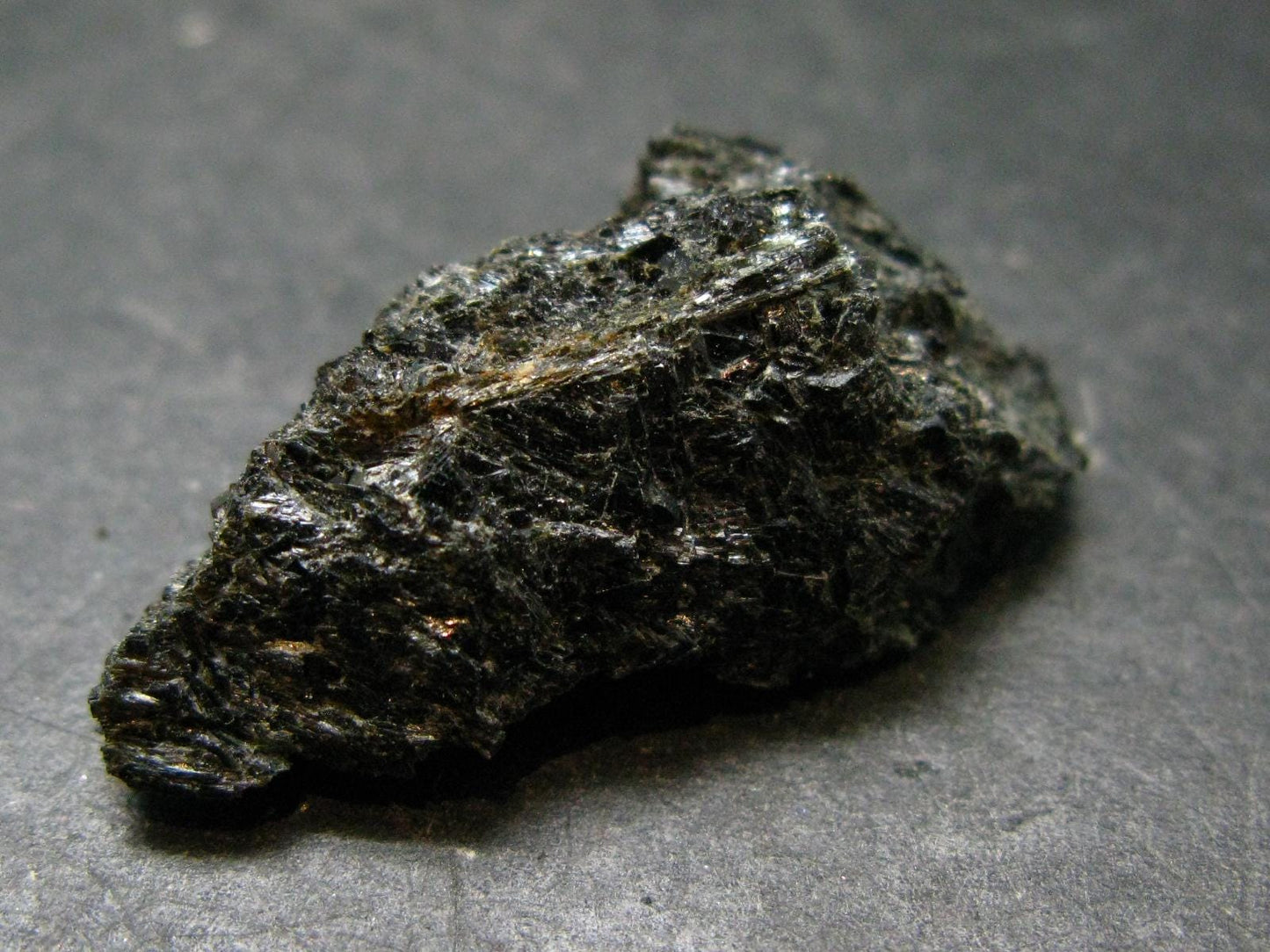 Rare Nuumite Nuummite Raw Piece From Greenland - 9.92 Grams - 1.4"