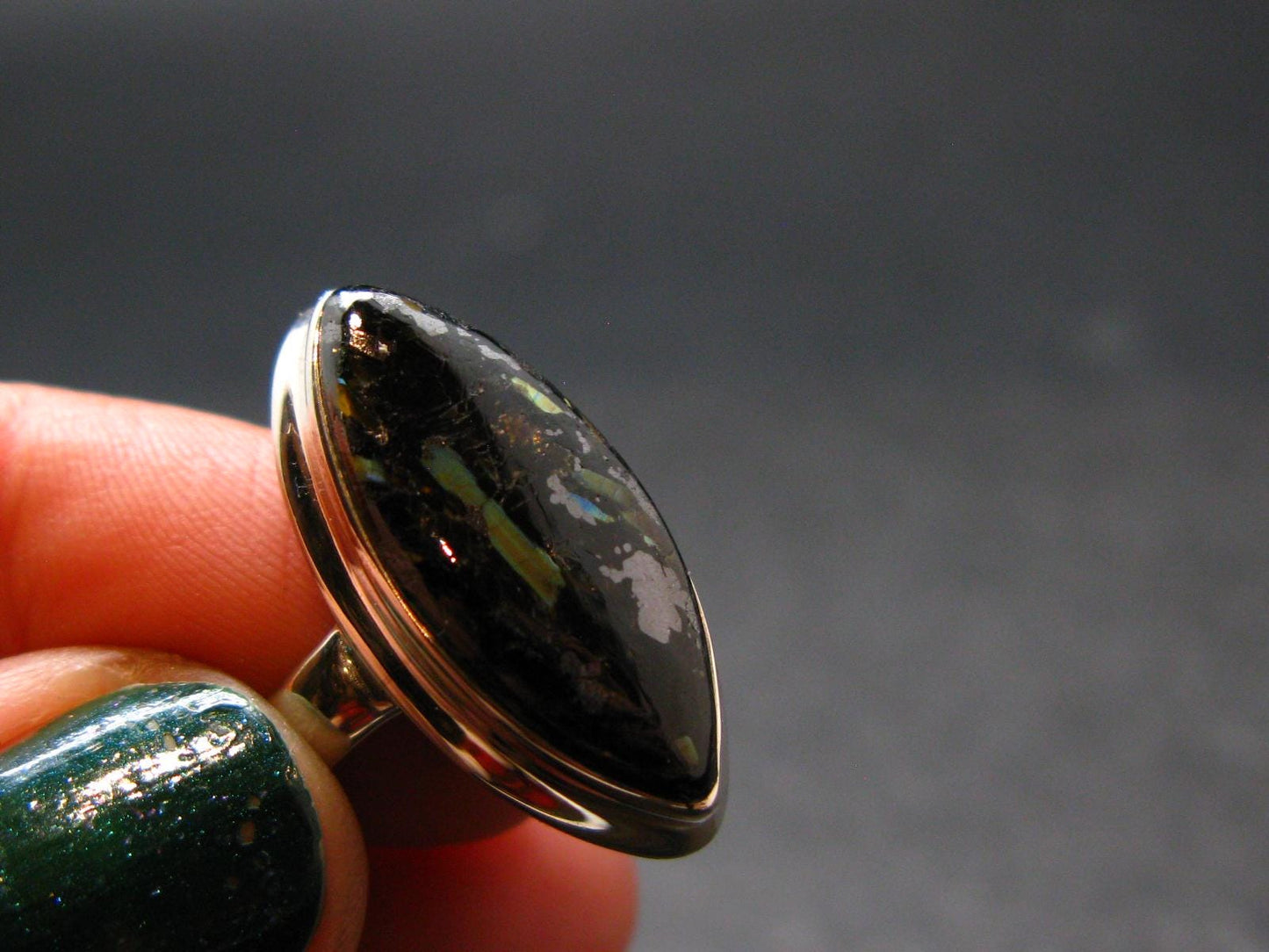 Real!! Very Rare Nuumite Nuummite Sterling Silver Ring from Greenland - 6.27 Grams - Size 7