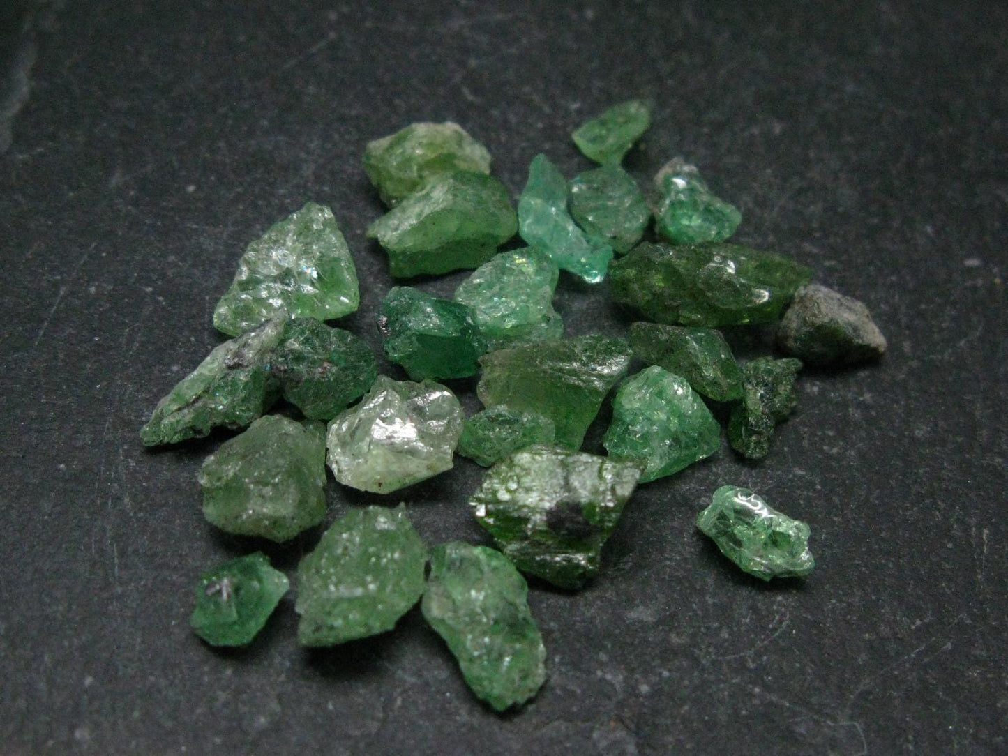 Lot of 25 Tsavorite Garnet Crystals From Tanzania - 49.65 Carats