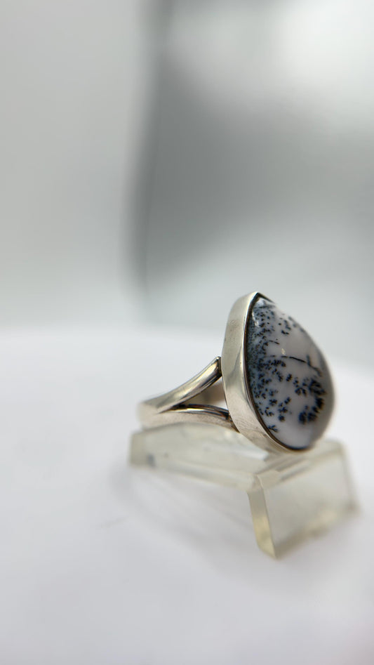 Elegant Dendritic Agate Teardrop Ring – Natural Scenic Pattern Statement Jewelry - Size 8