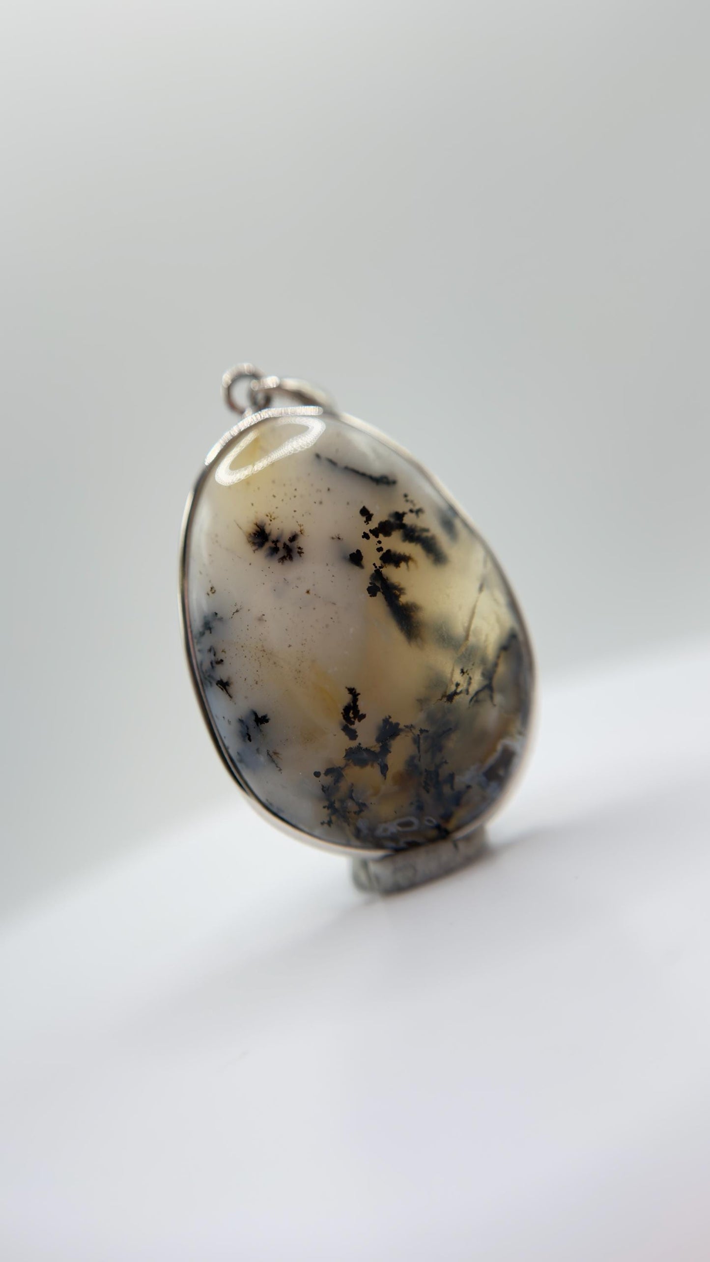 Elegant Dendritic Agate Oval Pendant – Natural Scenic Landscape Stone Jewelry
