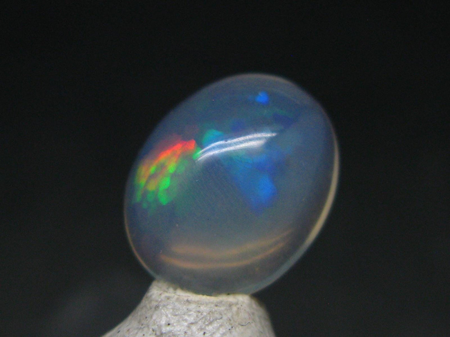 Precious Opal Cabochon From Welo Ethiopia - 3.99 Carats