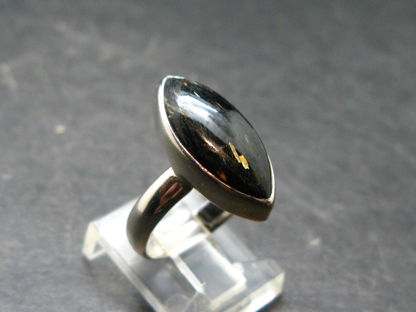 Real!! Very Rare Nuumite Nuummite Sterling Silver Ring from Greenland - 4.59 Grams - Size 6
