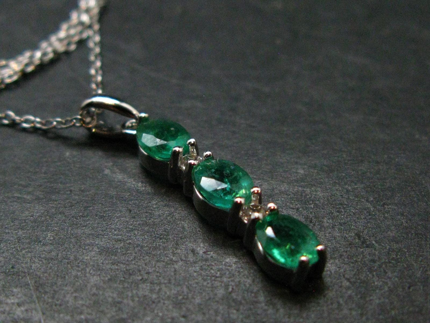 Emerald Silver Pendant W/Chain From Colombia - 2.20 Grams Total
