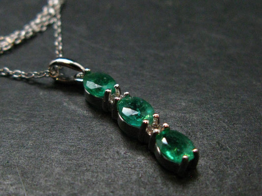 Emerald Silver Pendant W/Chain From Colombia - 2.20 Grams Total