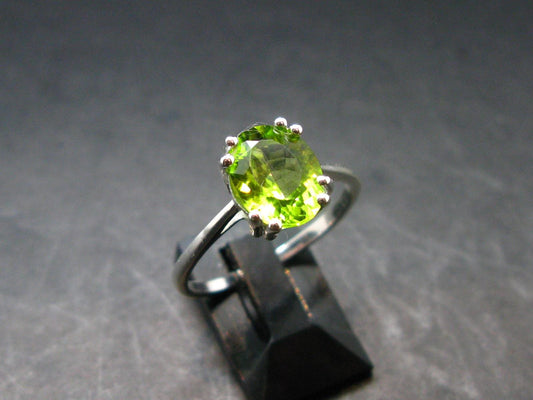 Natural Faceted Peridot Olivine Sterling Silver Ring - 2.72 Grams - Size 9