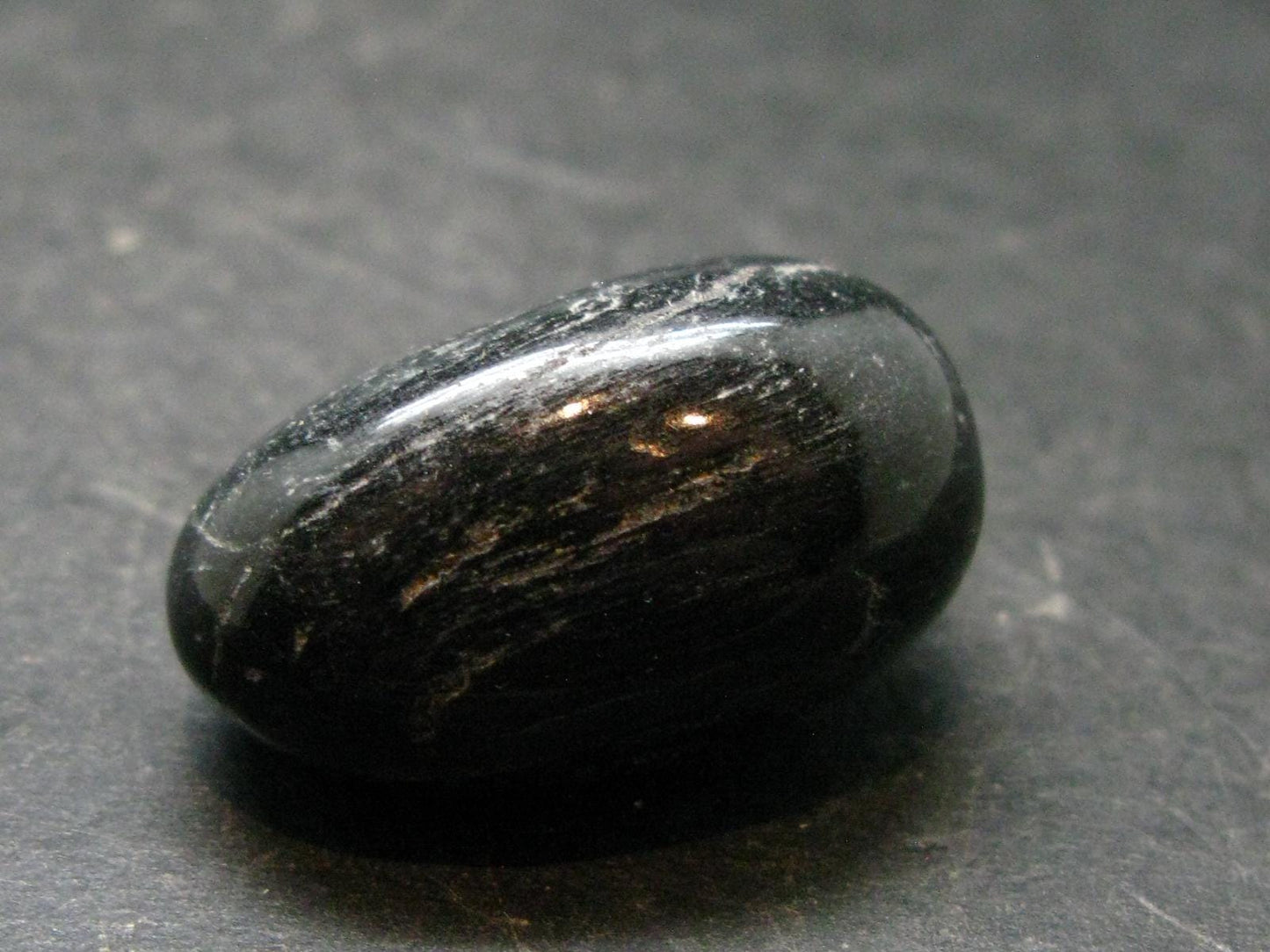 Rare ISUA Stone from Greenland - 1.1" - 15.0 Grams