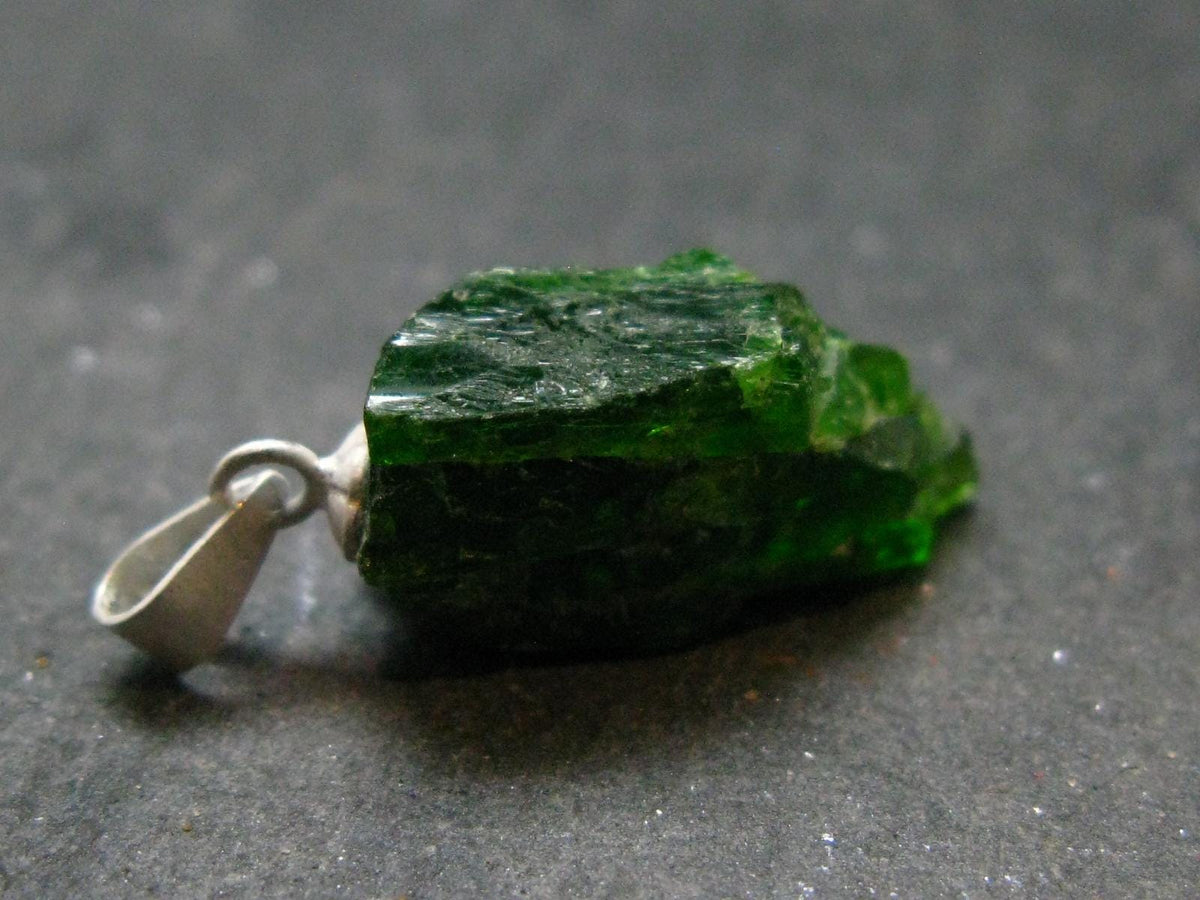 Green Chrome Diopside 925 Silver Pendant from Russia - 0.9" - 2.07 Grams