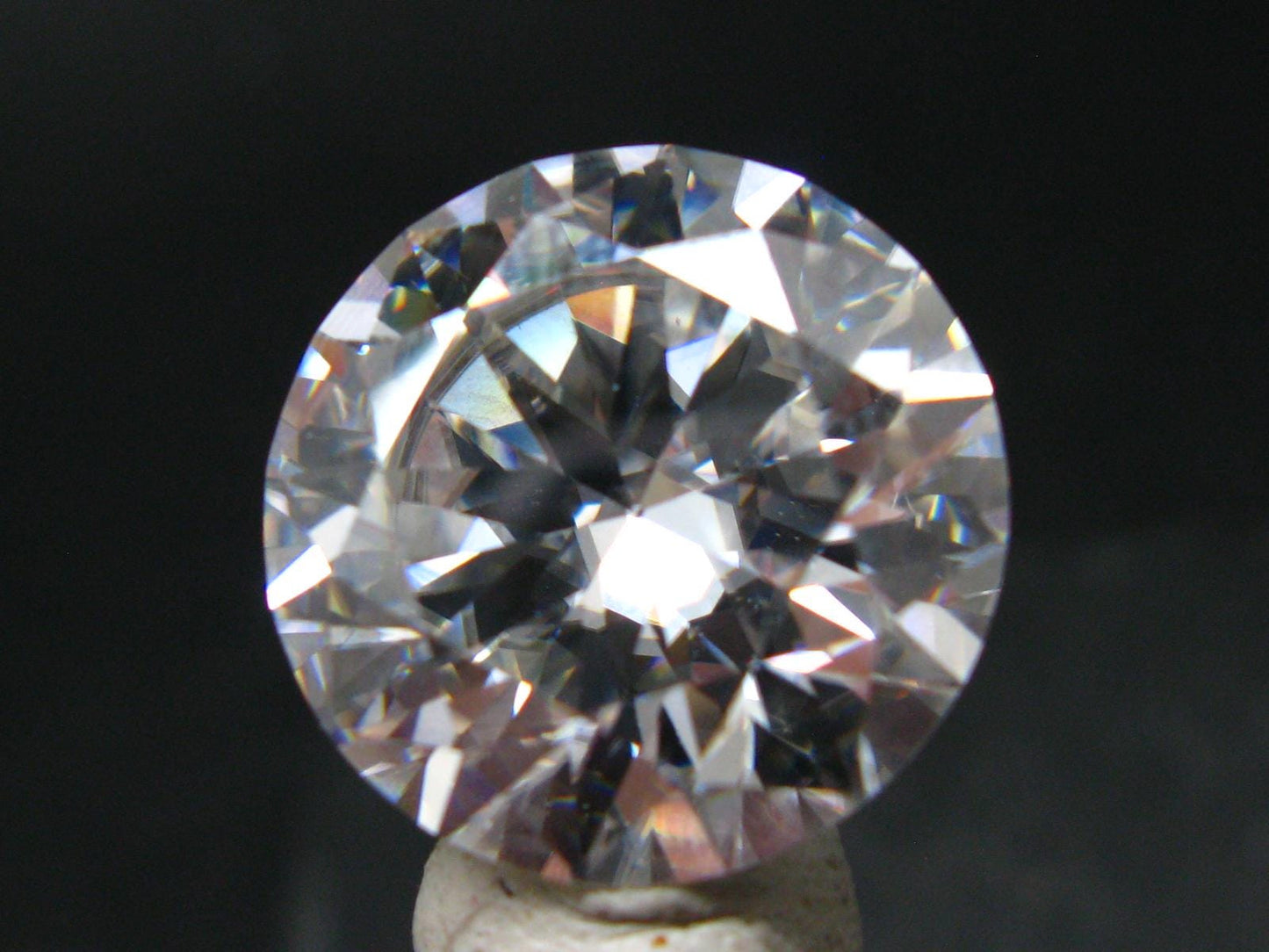 Gem Moissanite Facetted Cut Stone - 23.36 Carats