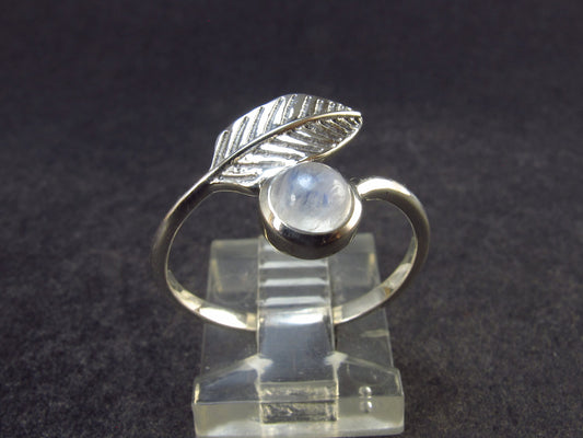 Natural Glow From Inside Moonstone 925 Silver Ring - 1.88 Grams - Size 8.5