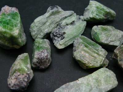 Lot of 10 Neon Tremolite Crystals from Tanzania - 400 Carats (80 Grams)