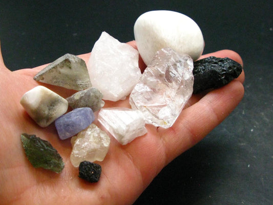 Synergy 12 Set Phenakite Moldavite Natrolite Petalite Danburite Tektite Scolecite Herderite Tanzanite Brookite 91.85 Gr