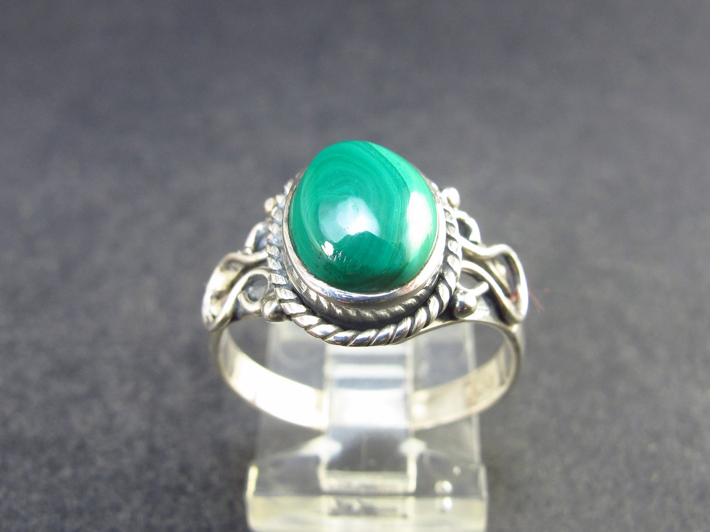 Malachite Cabochon Silver Ring - 3.48 Grams - Size 8.5