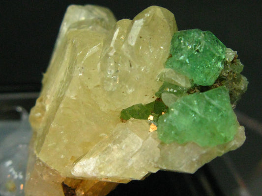 Gem Tsavorite Tsavolite Garnet Crystal From Tanzania - 77.9 Carats - 1.1"